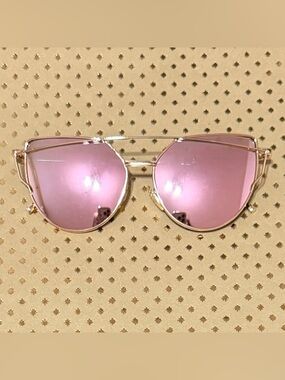 🆕 NEW UV400 Gold and Pink Reflective Sunglasses